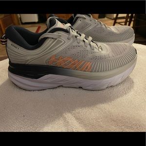 Hoka. Bondi 7
